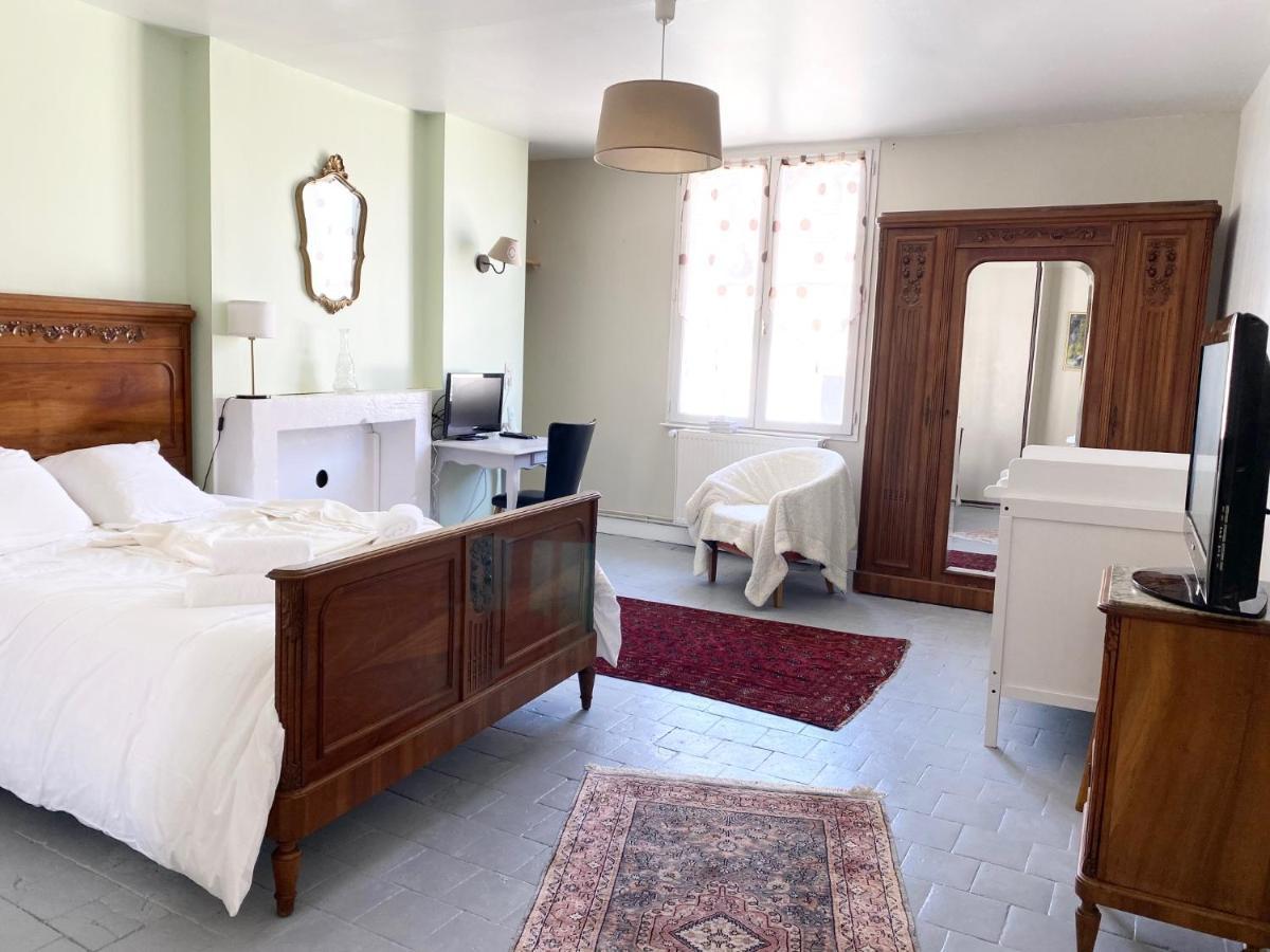La Maison Des Remparts - Gite 3 Etoiles Pour 8 Pers A Loches Zewnętrze zdjęcie